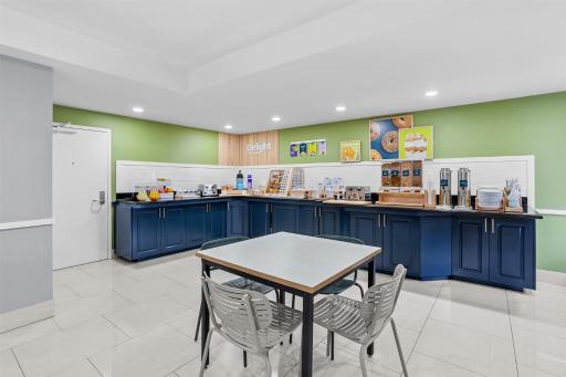 Comfort Inn Convention Center-Chicago O'hare Airport - Housity