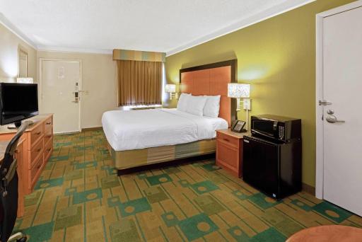 La Quinta Inn by Wyndham Phoenix North - Housity