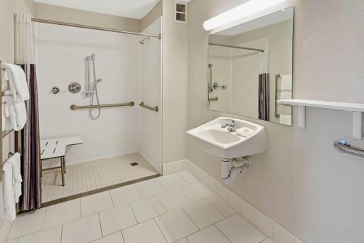 La Quinta Inn by Wyndham Phoenix North - Housity