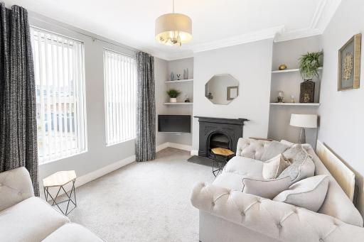 Victorian South Belfast area Lisburn Road 3 Double Bedrooms - Great Transport Links - Housity