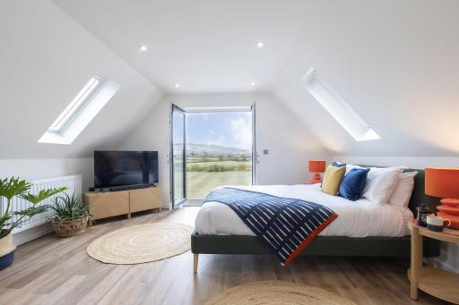 Beautiful Self Contained Studio Home in Rural Toddington - Housity