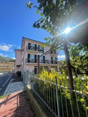 Hotel Momora - Housity