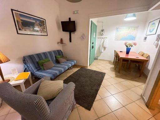 Caio Asinio Apartment - Housity