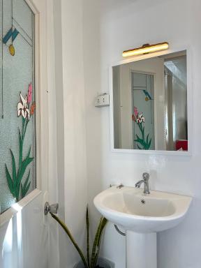 Captain CLIFFs House - Housity