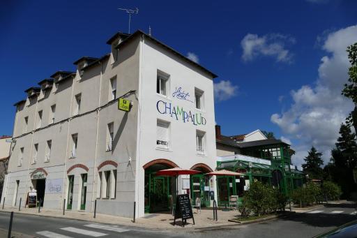 Logis Hotels Le Champalud Restaurant La Citadelle - Housity