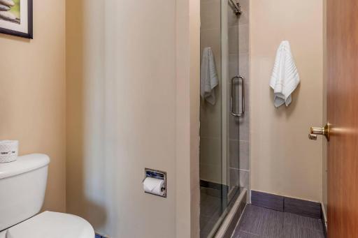 Comfort Suites North Dallas - Housity