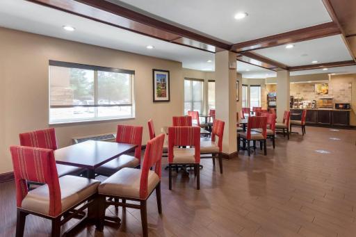 Comfort Suites North Dallas - Housity