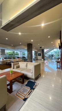 Bueno Colombo Hotel Yogyakarta - Housity