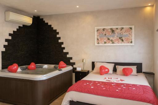Douceur d’une nuit (studio avec jaccuzi privatif) - Housity