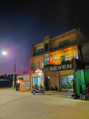 Seven Hotel - Housity