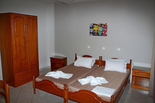 Johny's Studios - Housity