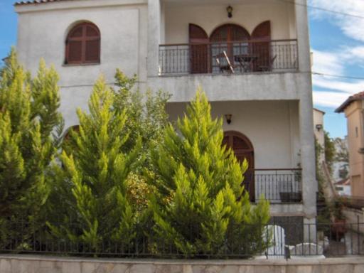 Romilias Apartment - Housity
