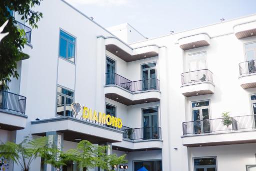 Diamond Luxury Hotel & Café Măng Đen - Housity