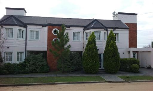 Hotel Queguay - Housity
