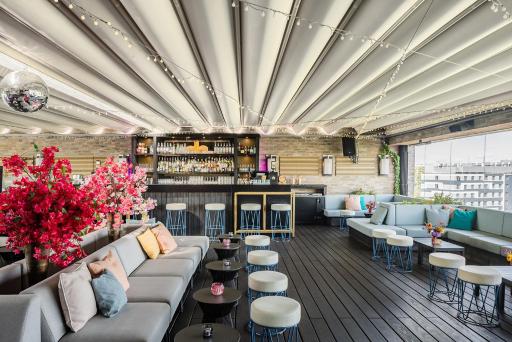 Hotel AMANO East Side - Housity