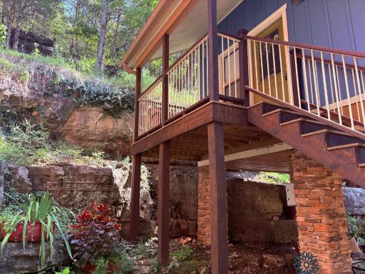 All Seasons Treehouse Village - Housity