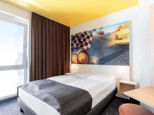 B&B Hotel Stuttgart-Zuffenhausen - Housity