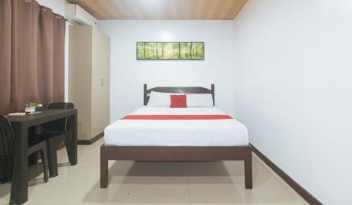 RedDoorz at RJs Bldg near Lyceum Gen Trias Cavite - Housity