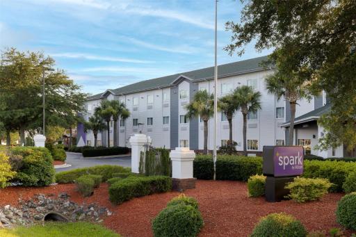 Spark By Hilton Wilmington Carolina Beach Rd - Housity