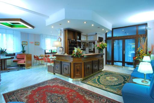 Hotel Ambrosi - Housity