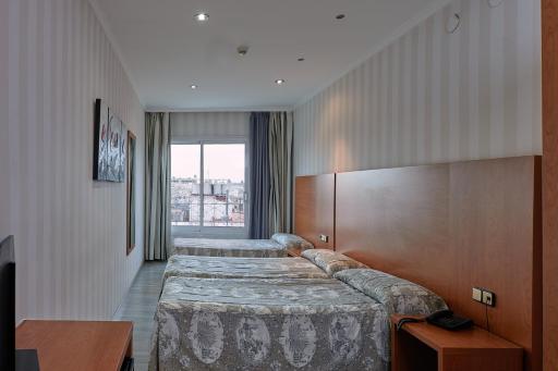 Ramblas Hotel - Housity