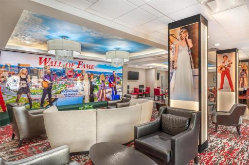 Best Western Downtown PLUS Music Row - Housity