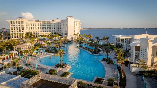 Sunseeker Resort Florida Gulf Coast, Curio Collection Hilton - Housity
