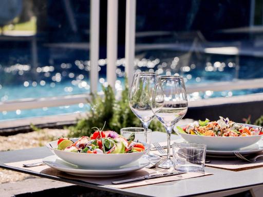 Mercure Pau Palais des Sports - Housity