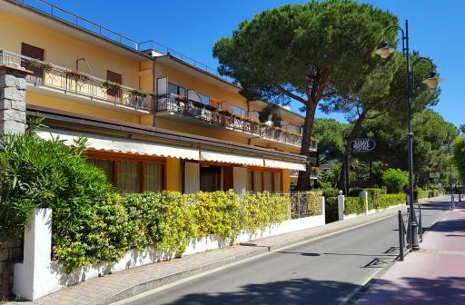 Hotel Lilly - Housity