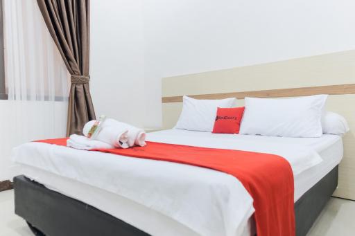 RedDoorz Syariah @ Jalan Ir Haji Juanda Jambi - Housity