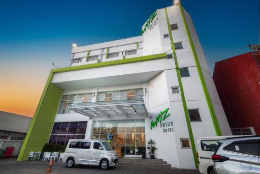 Whiz Prime Hotel Sudirman Cilacap - Housity