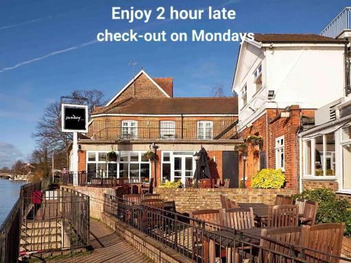 Mercure London Staines-upon-Thames Hotel - Housity