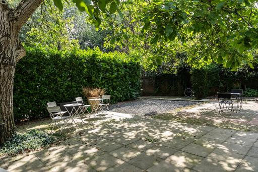 Apartment With Bath, Kitchen, Garden Stadsvilla - Housity