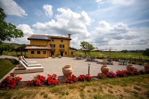 Al Pompiere - Wine and rooms - Housity