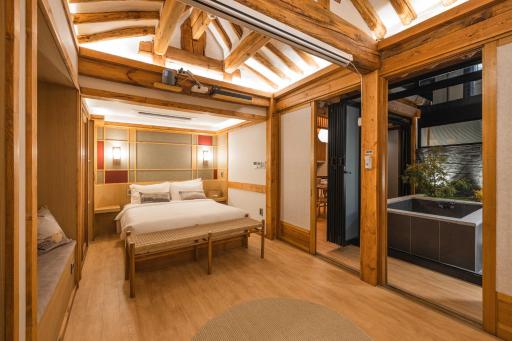 Luxury hanok with private bathtub - SW03 - Housity