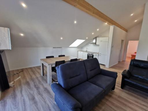 Golden Nest - Housity