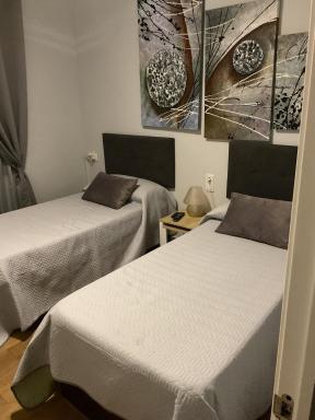 Habitacion doble en casa - Housity