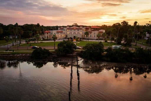 Fenway Hotel, Autograph Collection - Housity