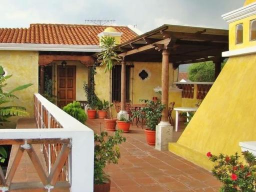 Hotel Posada Don Valentino - Housity