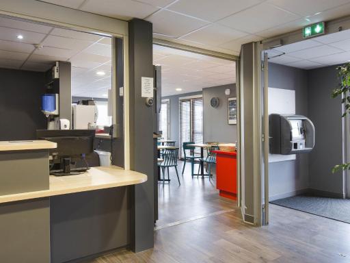 HOTEL F1 Lyon Genay Massieux - Housity