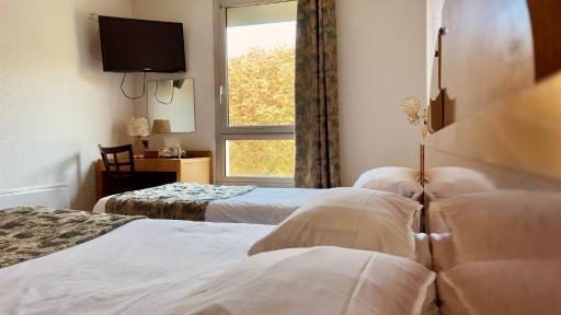 Kyriad Direct Arpajon - Housity
