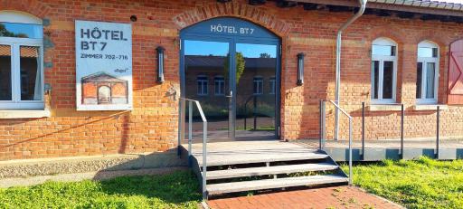 albgut GmbH - Übernachten im Kulturdenkmal Altes Lager Hotel BT7 und BT9 - Housity