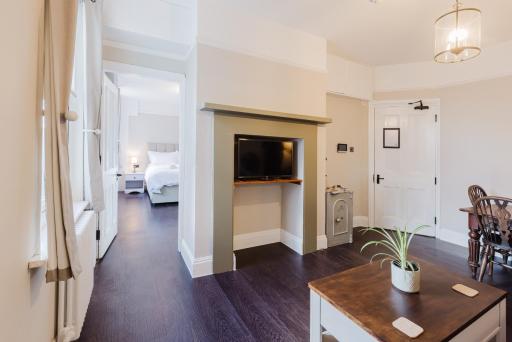 Grace\'s Guesthouse Suite 6 - One Bedroom Apartment - Housity