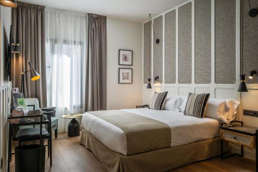 Hotel Barcelona Catedral - Housity
