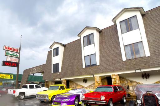 Tennessee Mountain Lodge, Riverside By OYO - Housity