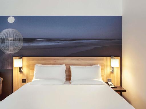 Novotel London Stansted Airport - Housity