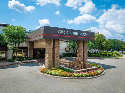 Crowne Plaza Suffern-Mahwah, an IHG Hotel - Housity