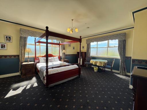 Toorak Manor Hotel Free Parking - Housity