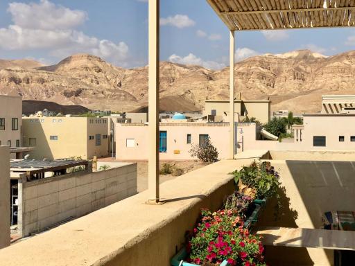 The Birdwatchers Nest - Housity