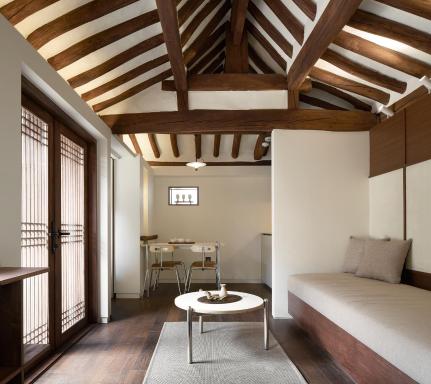 Luxury hanok with private bathtub - SW08 - Housity